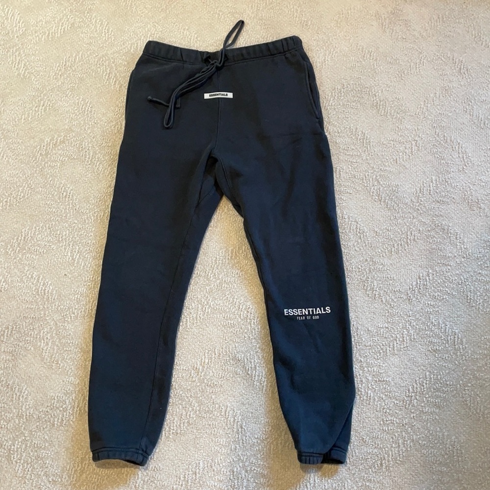 Essentials fear of god men’s sweatpants size medium